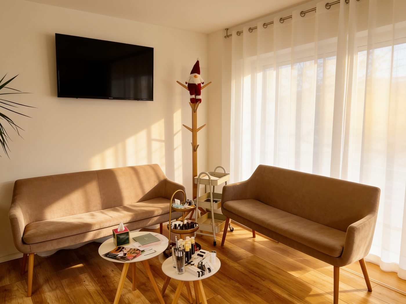 Wartebereich mit Sofas im Kosmetikstudio Art of Beauty Gütersloh